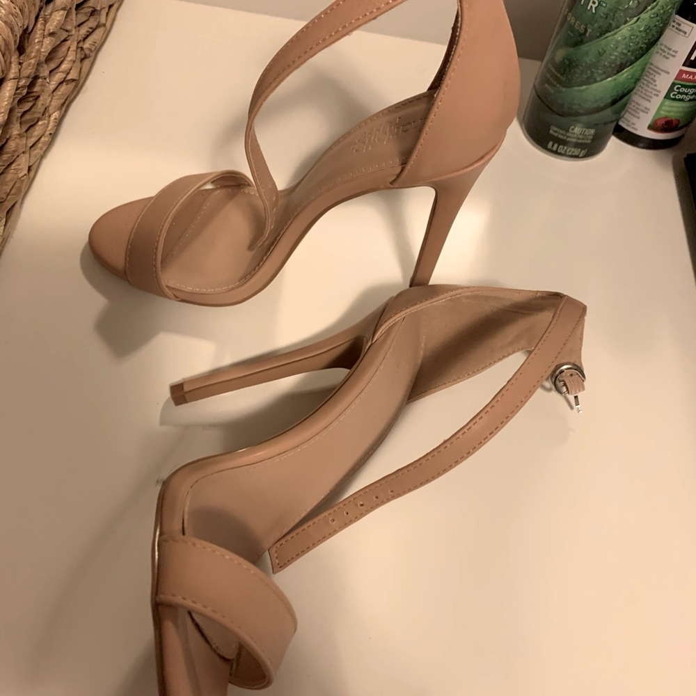 Nude heels from Shoe Dazzle